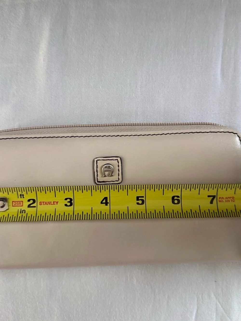 Etienne Aigner Leather Zip‎ Around Wallet Womens Cream Long Wallet Organizer